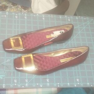 Enzo Angiolini- Elegant Burgundy and Gold Women's Shoes